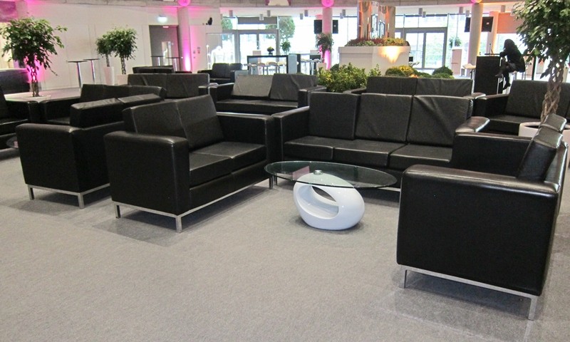 Gallery Image /wx-uploads/img/large/Comfy-seating-area.jpg